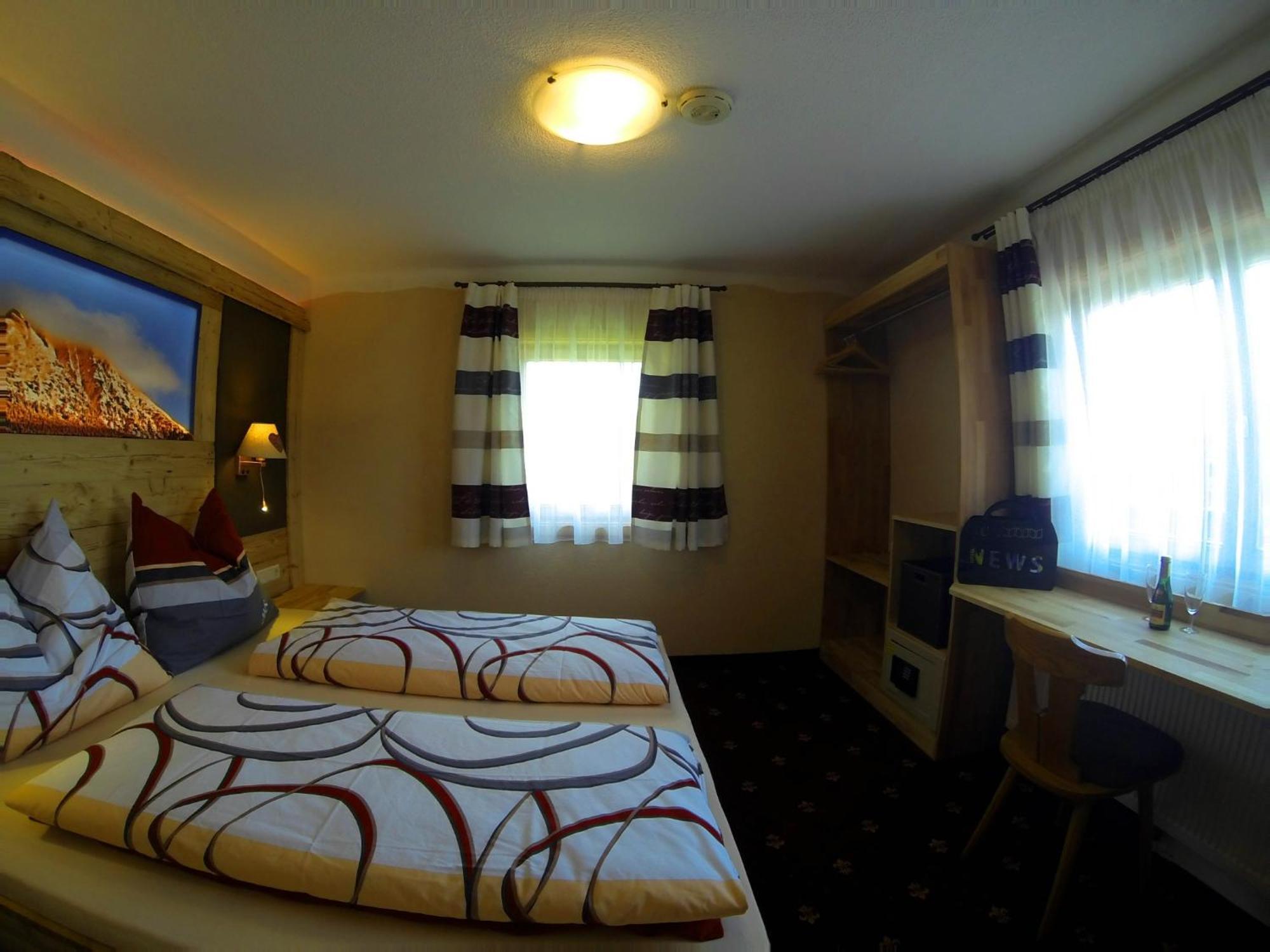 Haus Kartoner Hotel Schladming Ruang foto