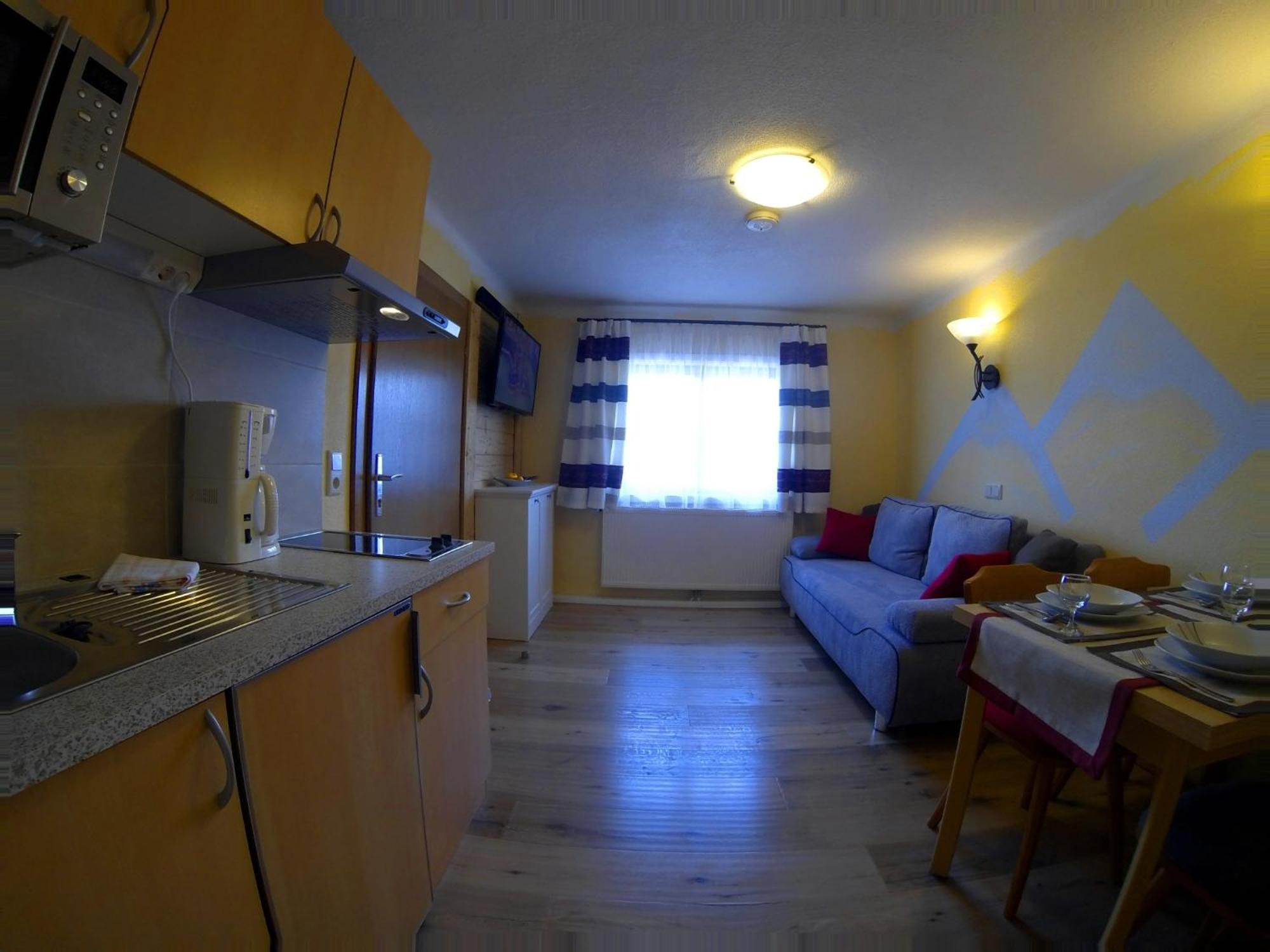 Haus Kartoner Hotel Schladming Ruang foto